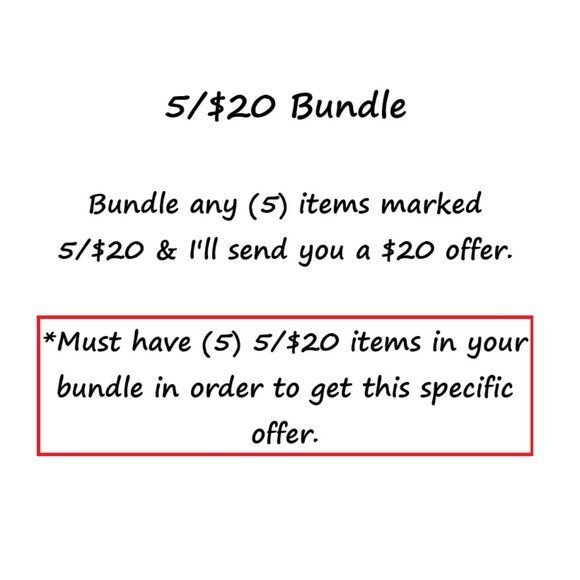 5/$20 NEW M Women's Green Scoop Neck Tee - Picture 3 of 3